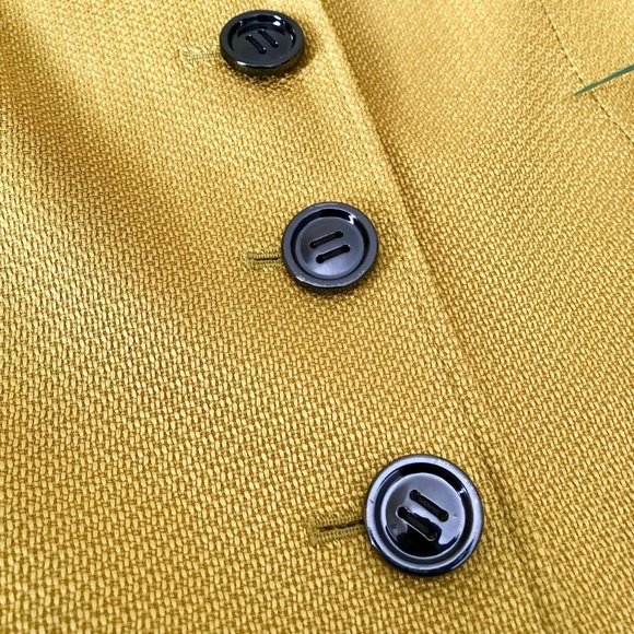 Blazer - Picture 5 of 7